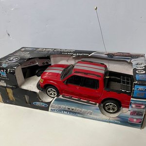 Lote anterior: Camioneta a Radio Control Ford Explorer Sport Trac 1:10