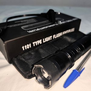 Linterna Táctica Recargable con Picana Eléctrica para Autodefensa - imagen 3