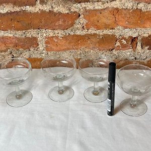 Lote anterior: Juego de 6 Copas de Cristal Talladas al Ácido