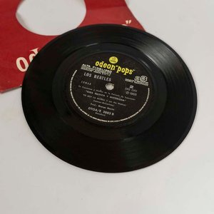 Disco Vinilo Single The Beatles Gira Mágica y Misteriosa Edición Argentina 1968 - imagen 2