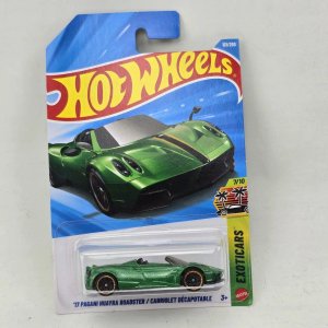 Hot Wheels Pagani Huayra Roadster Exotics Coleccionable - imagen 1