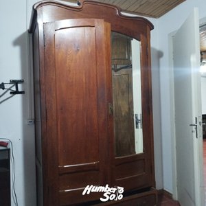 Lote anterior: Antiguo ropero de roble