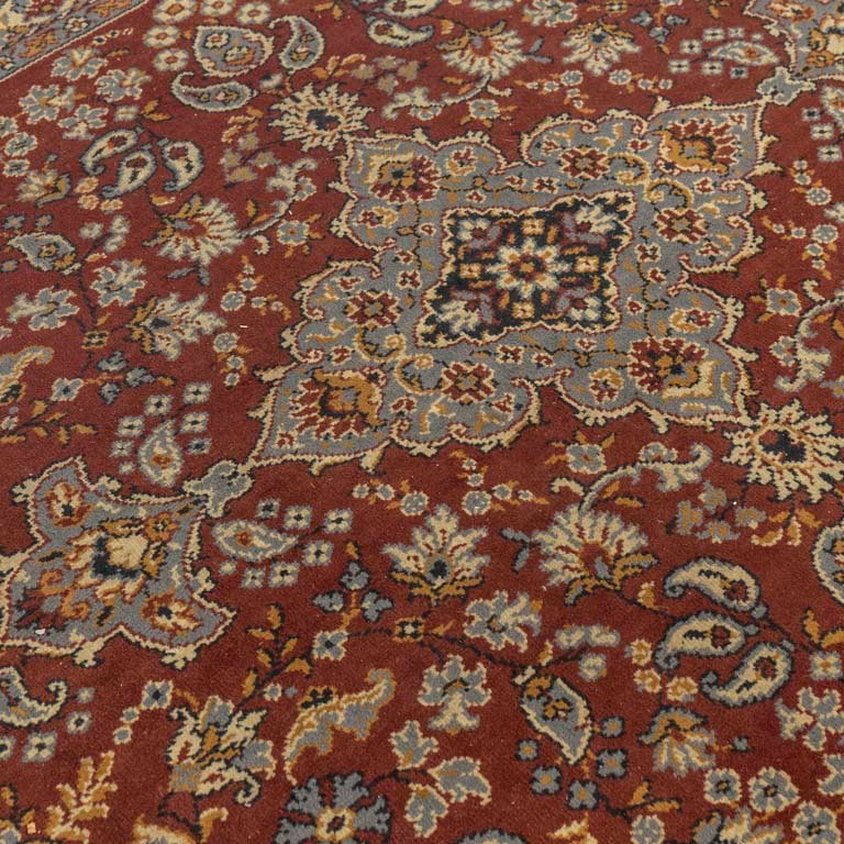 Alfombra acrílica con diseños florales y detalles - imagen 3
