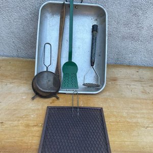 Lote anterior: Fuente Asadera y Utensilios de Cocina