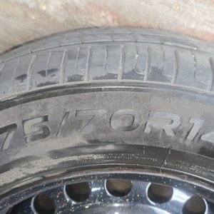Dos Ruedas Completas con Llantas de Acero 175/70 R14 - imagen 5