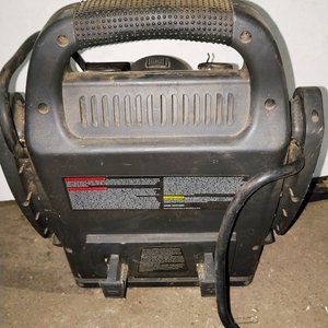 Arrancador de Batería Black & Decker 450 Amps - imagen 3