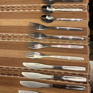 Lote anterior: Set de Cubiertos Acero Inoxidable - 12 Piezas Nuevas