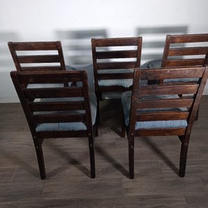 Juego de 5 Sillas de Madera Oscura con Tapizado Azul - imagen 4