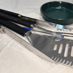 Set Parrillero de Acero Inoxidable con Mangos Anatómicos y Provolonera de Cerámica - imagen 2