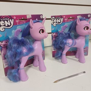 Figura My Little Pony Izzy Moonbow para Peinar - imagen 7