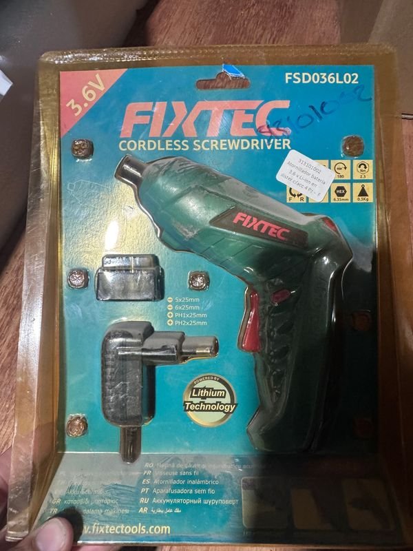 Taladro Atornillador a Batería Fixtec 3.6V con Puntas Intercambiables