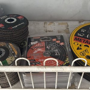 Lote siguiente: Discos de Corte y Desbaste Pretul y Makawa