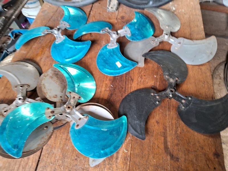 Lote siguiente: Lotes de ventiladores y accesorios