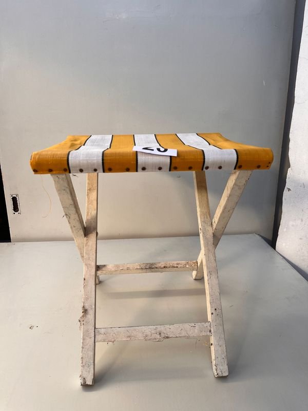 BANQUETA PLEGABLE DE MADERA Y TELA - imagen 2