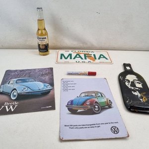 L 369 - Varias Unidades - Lote de articulos decorativos con chapas alusivas a Volkswagen Beetle y chapa matricula de Florida 'Mafia U.S.A.' - imagen 2