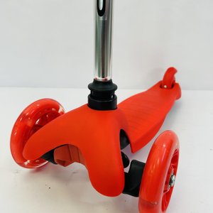 Monopatín Scooter Tres Ruedas Rojo con Luces ZIP - imagen 2