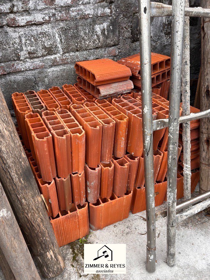 Lote de Ladrillos Huecos de Cerámica Roja