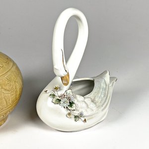 Florero Lozur y Figura Cisne Capodimonte - imagen 2