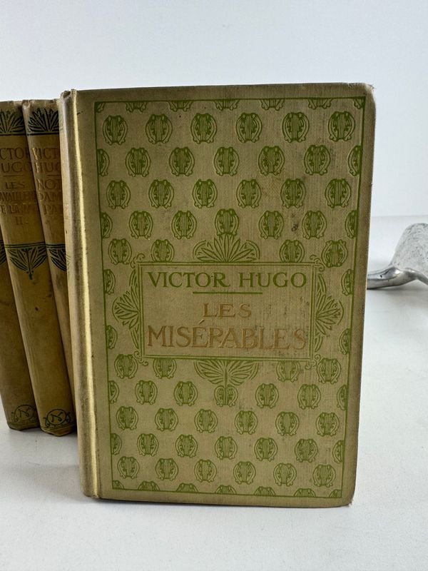 Libro de Victor Hugo: Los Miserables, Tomo Cuarto - imagen 2