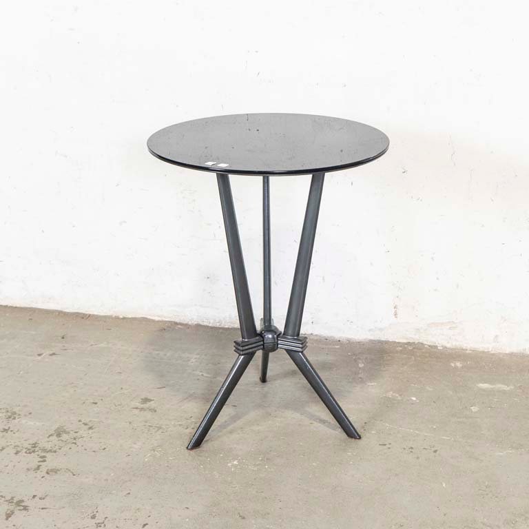 Mesa de jardín de metal con tapa circular de vidrio - imagen 1