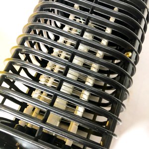 Veinte Fundas Transparentes para iPhone 11 y un Insectocutor Negro - imagen 2