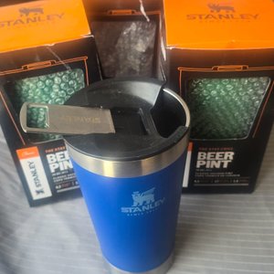 Lote anterior: Vasos Térmicos Stanley Azules con Destapador