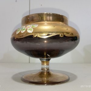Lote de 4 Piezas Decorativas: Elefante Rosa, Tetera Verde, Copa Dorada y Recipiente Blanco - imagen 5