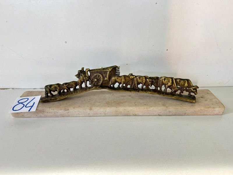 Lote siguiente: Adorno de Carreta de Bronce con Base de Mármol