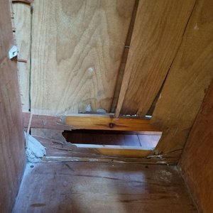 Ropero de Madera con Mueble Aéreo Superior - Para Restaurar - imagen 4