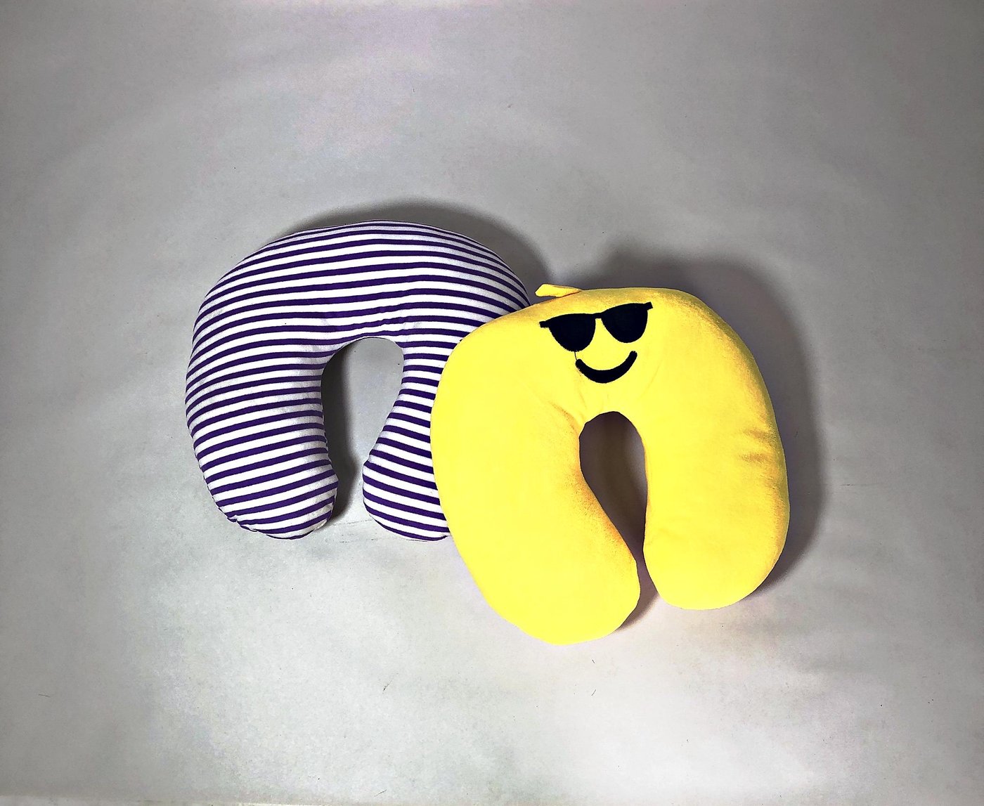 Pack de 10 Almohadones de Viaje: Diseños y Colores Variados