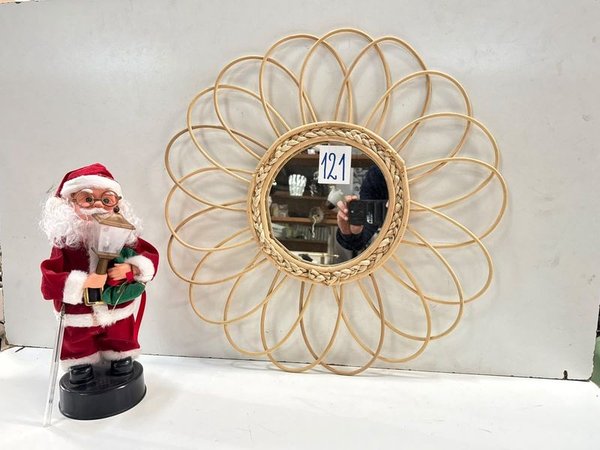 Espejo Decorativo Redondo Ratán y Figura Papa Noel