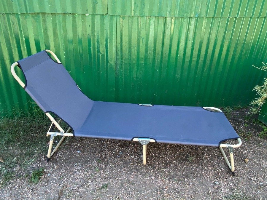 Cama de camping plegable y regulable ideal para aventuras