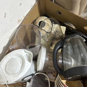 Lote anterior: Lote de Varios Utensilios de Cocina y Electrodomésticos Pequeños