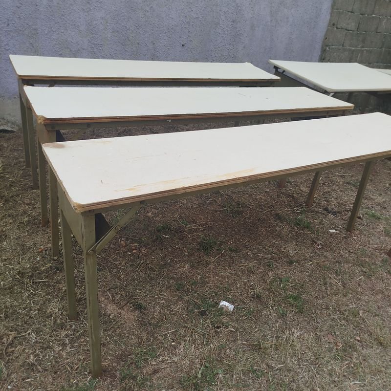 Mesas plegables de hierro con superficie plana y ajustable - imagen 2