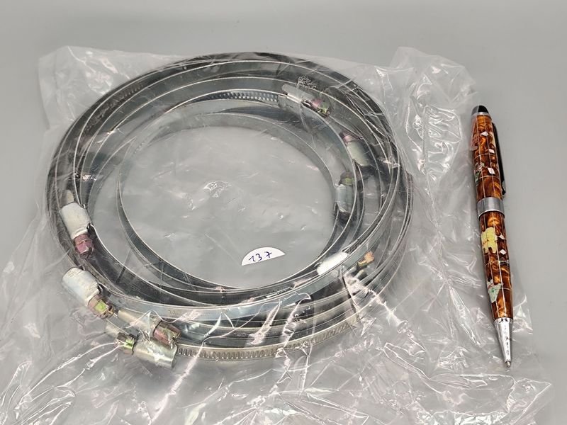Pack de 12 Abrazaderas Metálicas Ajustables (90-160 mm)
