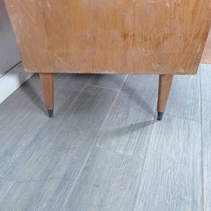 Cómoda estilo americano con 4 cajones y tiradores de bronce - imagen 7