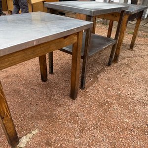 Tres Mesas de Trabajo: Acero Inoxidable y Madera - imagen 4