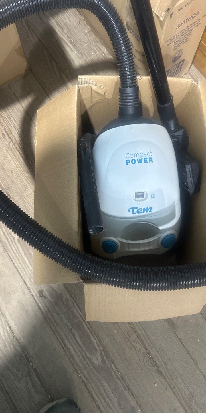 Aspiradora Compact Power Tem
