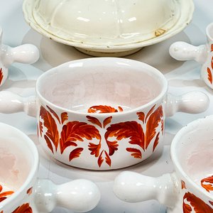 Juego de 6 Piezas de Cerámica: Guisera Beige con Tapa y 5 Cazuelas Rojas y Blancas - imagen 2