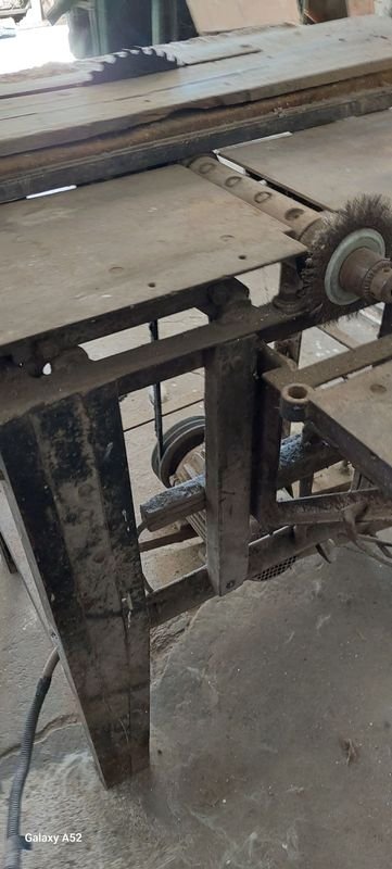 Mesa de trabajo trifásica en madera con diseño antiguo - imagen 3