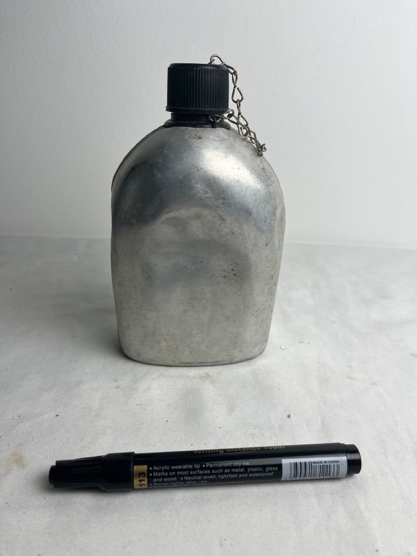 Botella de Metal con Cadena y Marcador - imagen 3
