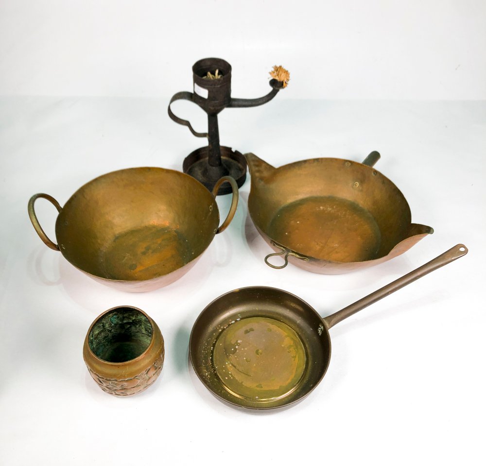 Lote de Ollas de Cobre y Bronce con Candeleros Vintage