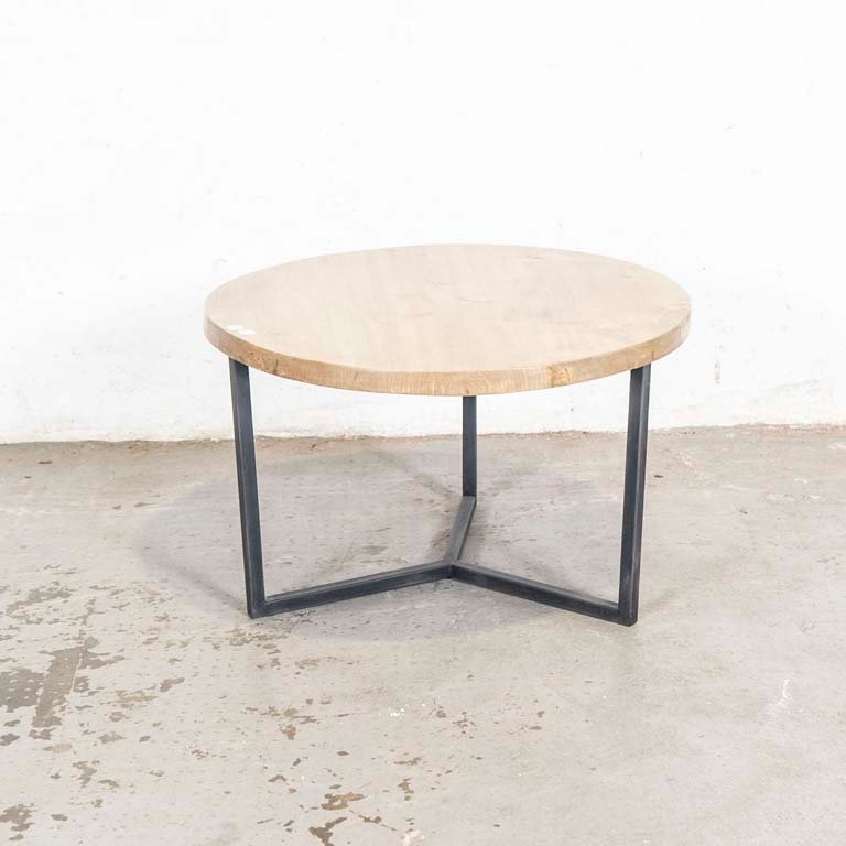 Lote siguiente: Mesa de living circular en madera y metal