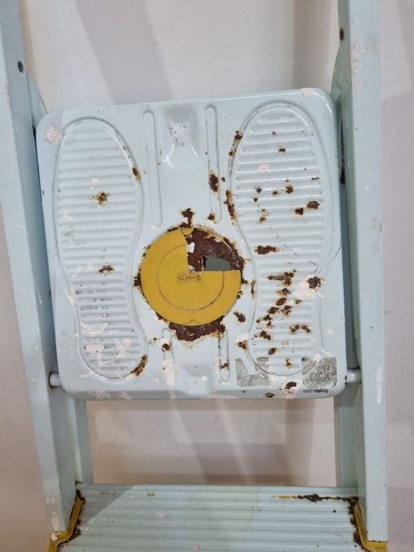 Escalera Metalica Plegable (31×85×140) - Ladder para Hogar - imagen 4
