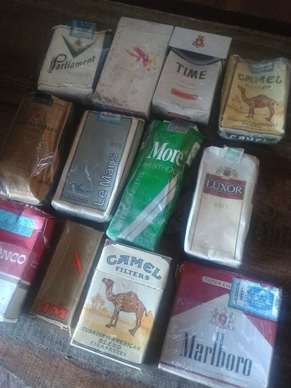 Lote siguiente: Colección de cajas de cigarros