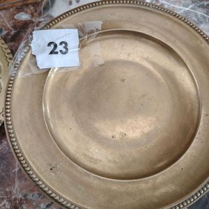Dos Platos Decorativos de Bronce para Colgar - imagen 3
