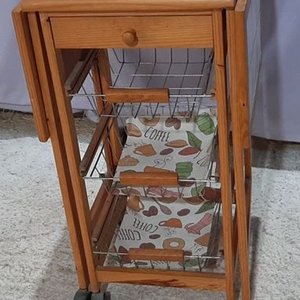 Mesa Auxiliar de Cocina con Ruedas, Cajones y Alas Plegables - imagen 2