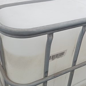Tanque de Plástico Blanco 1000 Litros con Estructura Metálica - imagen 3