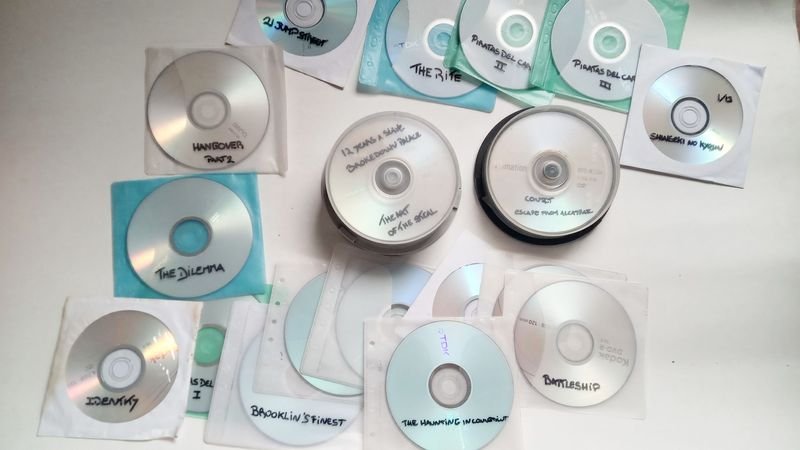 Lote anterior: Colección de CDs de películulas y series de televisión