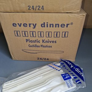 Lote anterior: Paquetes de 24 Cuchillos Plásticos "Every Dinner"